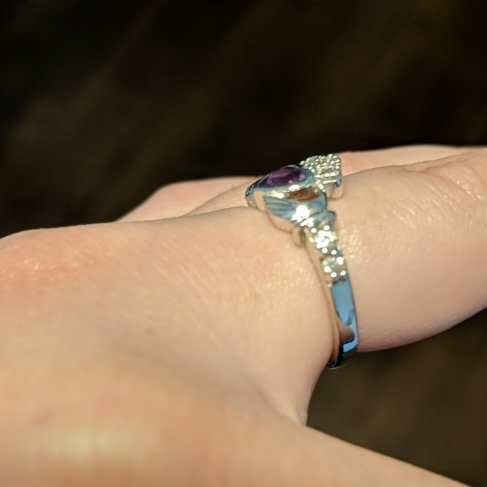 Sterling Silver Claddagh size 7 - Picture 2 of 3